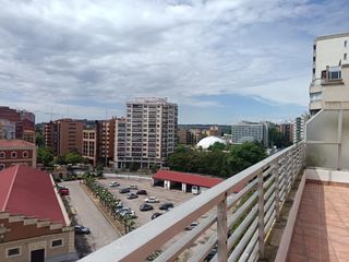 Alquiler Ático en Centro. Ático con terraza y espectaculares vistas