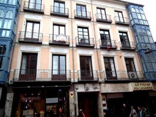 Etagenwohnung  Calle teresa gil. Impresionante vivienda en calle teresa gil, valladolid. 4 dormit