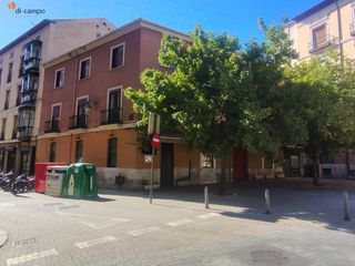 Miete Zweistöckige Wohnung in Centro. Duplex alquiler sin muebles, junto plaza san miguel. 3 dormitori