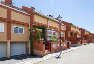 Maison jumelée à Fuensaldaña. Chalet adosado en fuensaldaña, valladolid. 3 dormitorios, bajo c