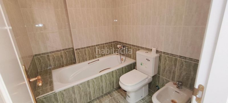 Foto 590edb37-4921-4285-bdb9-0967e8e16700. Casa amb calefacció aparcament a Campo Grande Valladolid