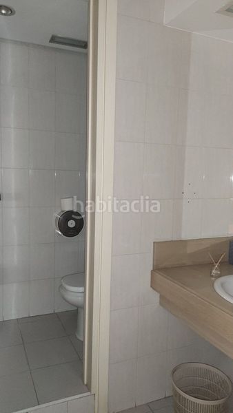 Foto f41835d4-f67b-4b33-a0e5-d8385f203f47. Oficina  en venta, junto a la plaza de la universidad, en Valladolid
