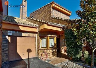 Casa adossada a El Berrocal