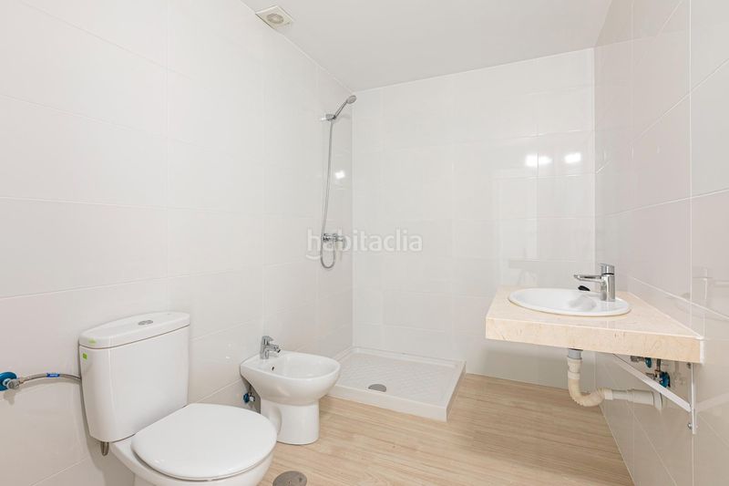 Foto 35c9b3f2-7e25-4f57-bba8-328c61b6acfc. Apartament amb aparcament piscina a Playa de los Boliches Fuengirola
