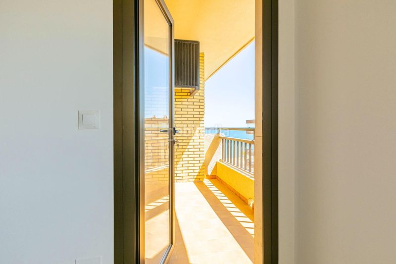 Foto 7140e7d2-a2a3-4b62-9f5c-86b6816ad60a. Apartament amb aparcament piscina a Playa de los Boliches Fuengirola