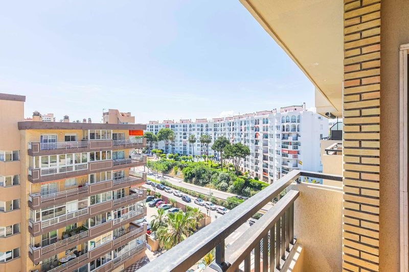 Foto 9f3e157e-3a80-4443-9715-5ec02c902d48. Apartament amb aparcament piscina a Playa de los Boliches Fuengirola