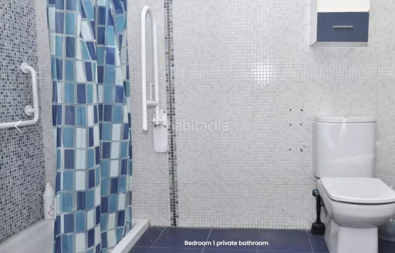 Foto 18a68046-b21e-4cf6-8c92-fb6b2c81cb2d. Casa amb calefacció aparcament a El Coll Barcelona