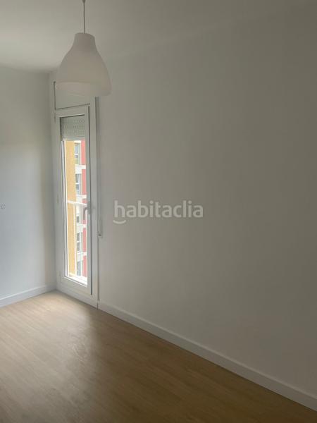 Foto 55f6d97a-7902-492b-b71b-d3e0faacc4f4. Location appartement dans Montbau Barcelona
