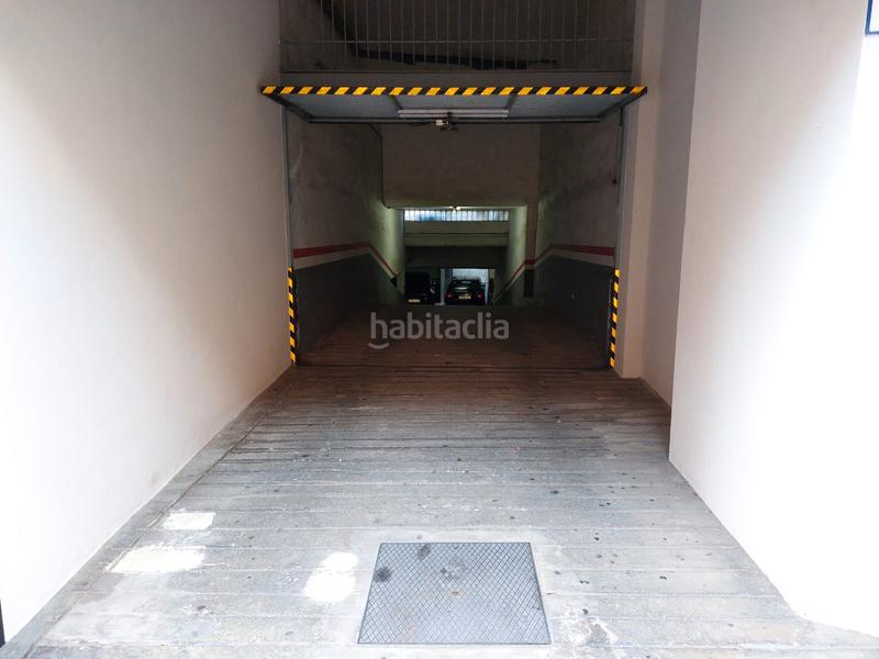 Foto edf3eab8-9621-4d5e-ada6-f7a454f93684. Parking voiture dans Horta Barcelona