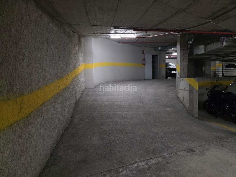 Foto c5b82c94-b445-4229-8860-633dde9ee884. Alquiler parking coche alquiler plaza parking carrer chapi. Horta-guinardó en Barcelona