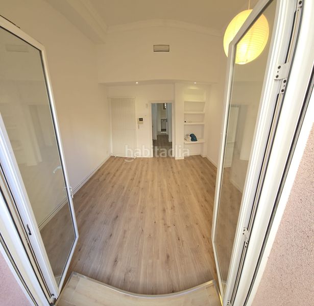 Foto 55bb59e5-f9f3-4646-84b3-f6c93b4fe13c. Pis amb calefacció a Prosperitat Barcelona