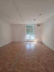 Pis  Plaça d'eivissa. Venta piso en plaça eivissa a reformar.