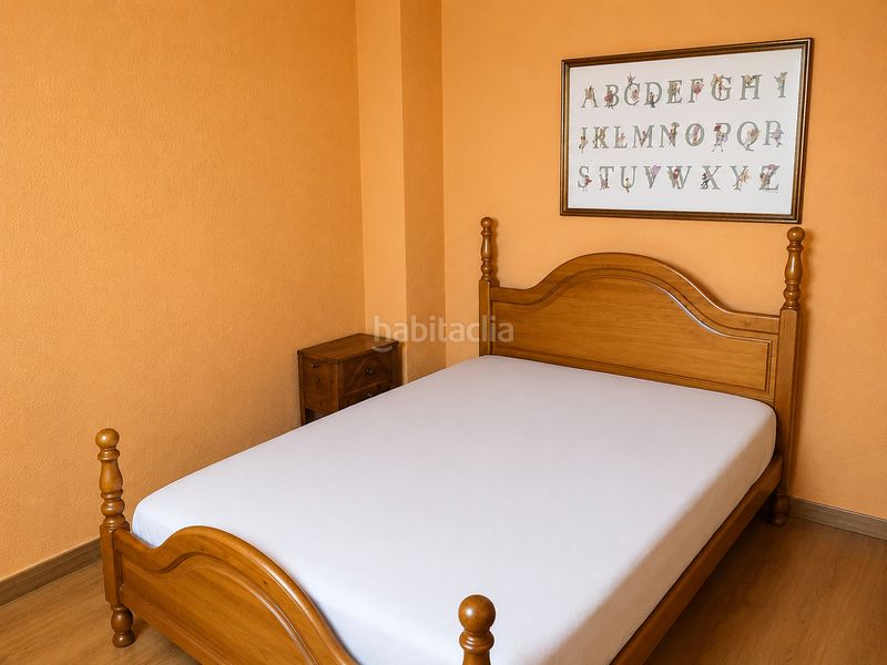 Foto 5ecdb6f7-8457-453a-8092-b60c25092384. Casa adossada a Horta Barcelona