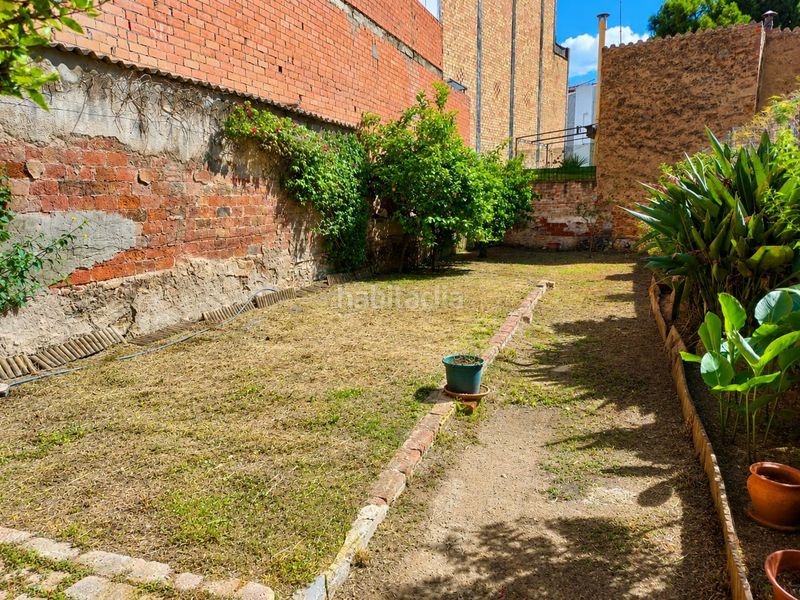 Foto d7634836-66ec-4fa0-b3c6-852c7b3a94ca. Casa adossada a Horta Barcelona