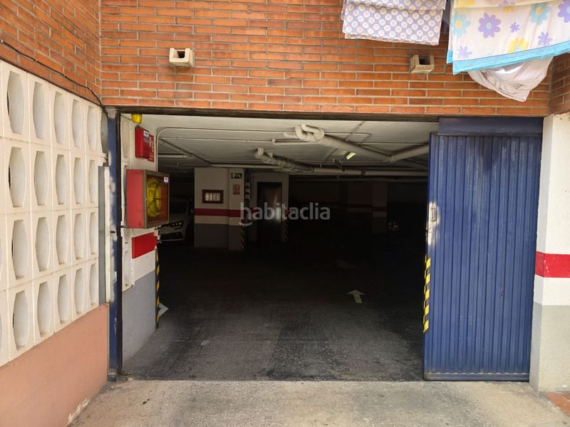 Foto 3786b91a-6af3-43a2-8a3c-fda0785d54cc. Aparcament cotxe a Horta Barcelona