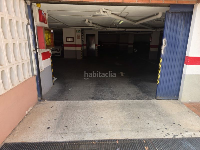 Foto a1ee6276-3ad5-4f84-8850-993c68f1ad7a. Aparcament cotxe a Horta Barcelona