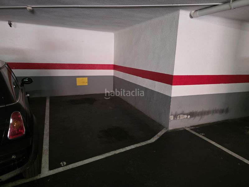 Foto bffb92ee-a4a1-40a3-8fc2-fdc4bbadd2c5. Aparcament cotxe a Horta Barcelona