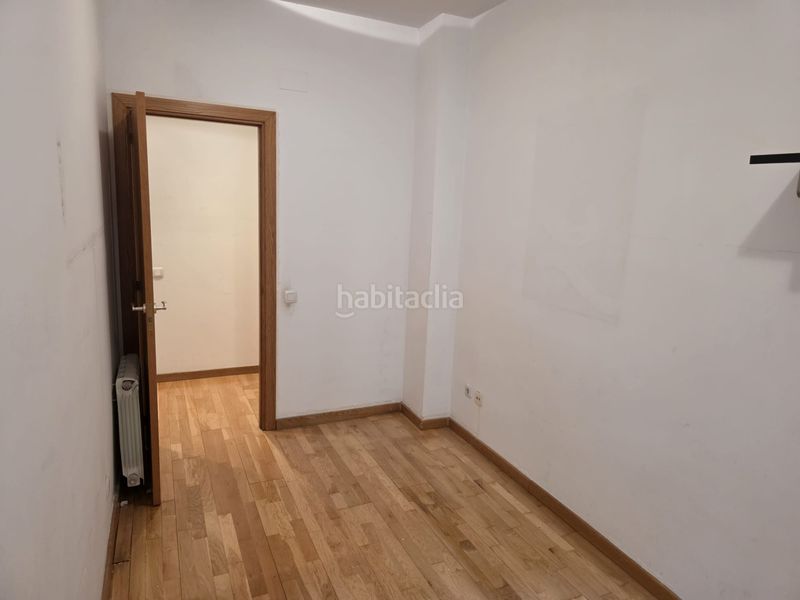 Foto 23537068-39f6-41d9-ba86-49c6eb39b55a. Pis amb calefacció aparcament a L´Antiga Esquerra de l´Eixample Barcelona