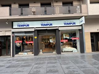 Local Comercial  Avenida de carlos iii el noble etorbidea. Local en la avenida carlos iii en la zona más comercial de pampl