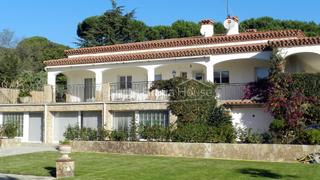 Casa  Ds afores 62 polígono 7 parcela 25 0. Villa de alto standing en venta en sant feliu de guixols