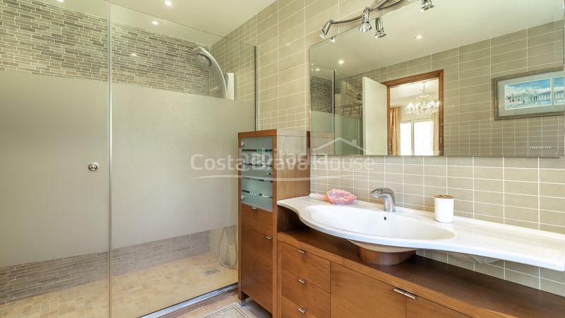 Foto 799d916d-96db-40b1-a3d3-aa51a7e6d120. Casa amb calefacció aparcament piscina a Mas Trempat-Sant Amanç-Casa Nova Sant Feliu de Guíxols