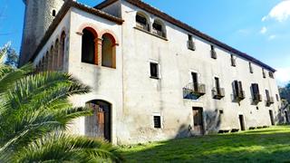 Masia  Afores. Exclusiva propiedad con origen en el s. xv en venta en el baix e