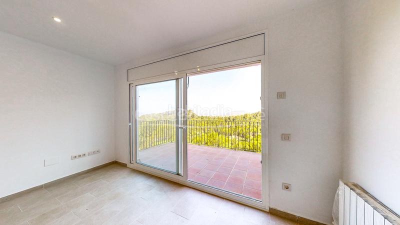 Foto a1369560-8302-412d-8e26-0310af3c0f81. Casa  a estrenar con piscina en venta en urbanización residencial , a 3 min del centro ciudad en Begur