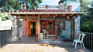 Casa adosada  Tordera. Casa con garaje en venta en tamariu, a menos de 5 min a pie de l