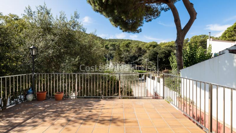 Foto 5e81d50e-0774-482b-a85e-ed4b1eda1795. Casa adosada casa con garaje en venta , a menos de 5 min a pie de la playa en Tamariu
