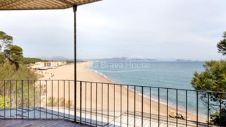 Haus  Illa roja. Exclusiva villa de lujo a unos pasos de la playa, entre begur y
