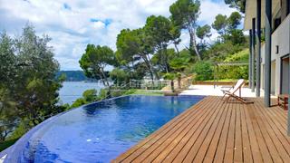 Casa  Pau casals. Fabulosa casa de lujo con piscina desbordante en venta en llafra