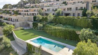 Apartamento  De sa riera. Residencial de lujo en playa sa riera begur, con vistas al mar,