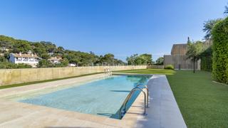 Apartament  De sa riera. Residencial de lujo en playa sa riera begur, con vistas al mar,