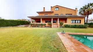 Casa  Carrer ricard viladessau. Casa de alto standing en impecable estado en venta en montras to