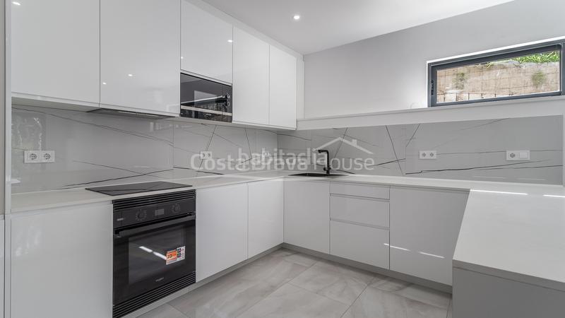 Foto b16ba7cd-3d5a-4eff-b3dd-3f76de41f8d6. Casa amb calefacció aparcament a residencial Begur-esclanyà Begur