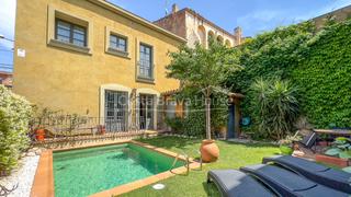 Masía en Centre. Casa señorial del año 1900 restaurada en venta en palafrugell, a