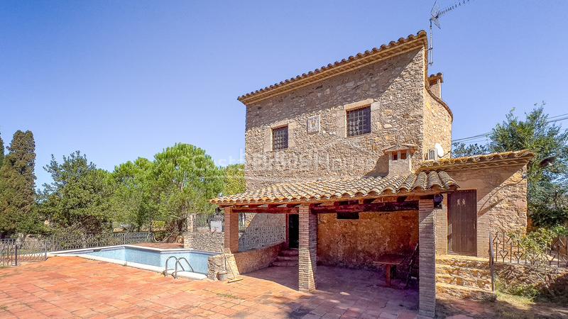 Foto 413f73c6-cdf0-4fee-a87d-b36527e4186c. Masía soberbia masía ampurdanesa con 2 hectáreas de terreno en una ubicación excepcional entre y palafrugell en Begur