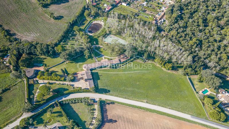 Foto 7558b003-aa8a-4e95-b8b7-32b1eb31c6ea. Masía soberbia masía ampurdanesa con 2 hectáreas de terreno en una ubicación excepcional entre y palafrugell en Begur
