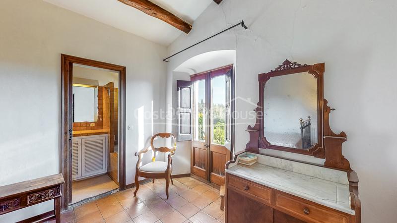 Foto 44c9e943-119f-4d01-943f-afc1bef0dff0. Masía acogedora casa de campo renovada con gusto en venta en montrás en Mont-ras