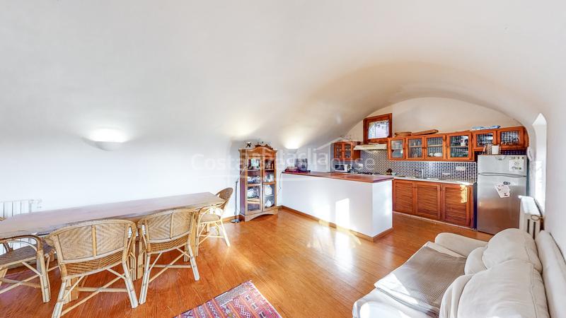 Foto 93813223-b768-4e2e-a3d2-93ae7e8a8e3c. Masía acogedora casa de campo renovada con gusto en venta en montrás en Mont-ras