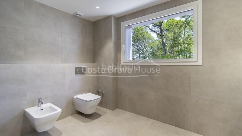 Foto 0cc40243-efab-4888-8a58-1793951823de. Casa moderna casa de diseño en venta sa riera, con impresionantes vistas al mar y piscina en Begur