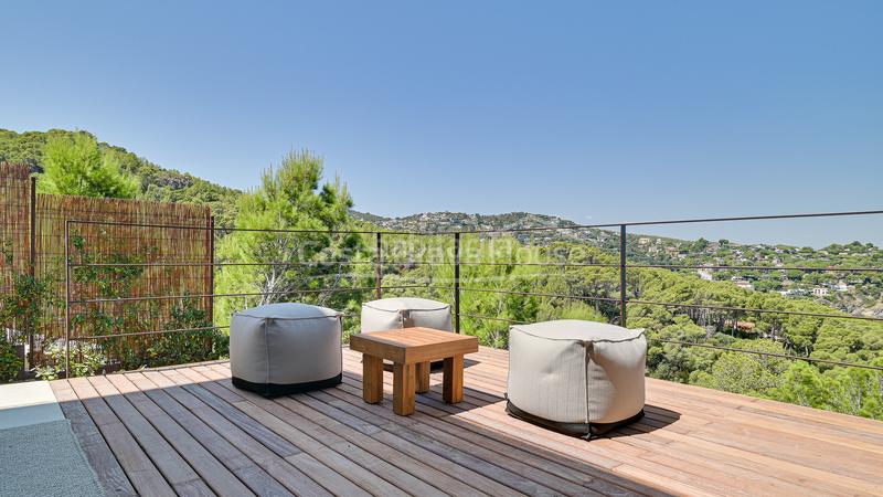 Foto 4295062b-8c13-4916-b90f-159669783931. Casa moderna casa de diseño en venta sa riera, con impresionantes vistas al mar y piscina en Begur
