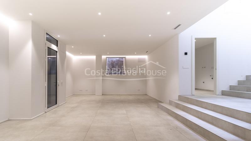 Foto 4909c462-645d-43a8-beaa-23c2cdba087b. Casa moderna casa de diseño en venta sa riera, con impresionantes vistas al mar y piscina en Begur