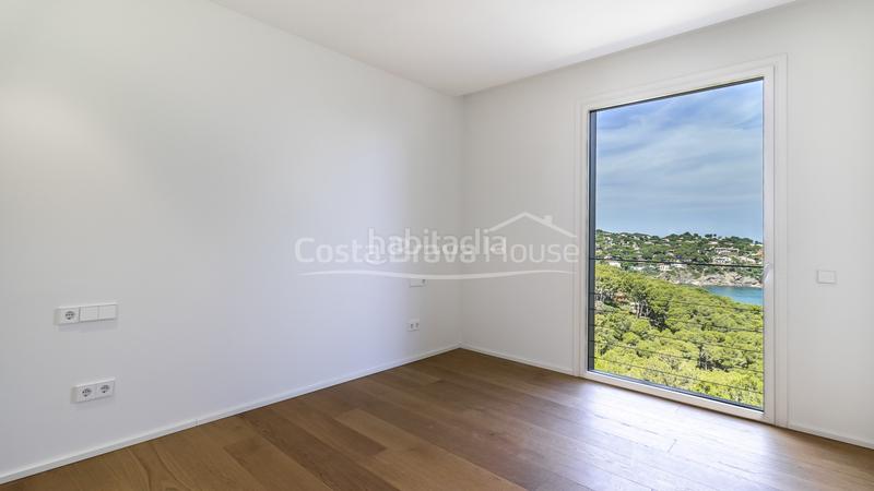Foto 906b8109-de73-49c8-8b34-53a8199dc78f. Casa moderna casa de diseño en venta sa riera, con impresionantes vistas al mar y piscina en Begur