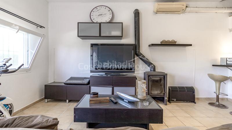 Foto 56e8c39f-127c-420e-a306-02a7a9297c16. Casa exclusiva villa contemporánea en venta con jardín y piscina privada en Begur