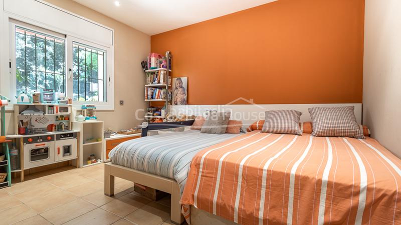 Foto 6a687791-6b35-4e31-b57b-a007ff7ea056. Casa exclusiva villa contemporánea en venta con jardín y piscina privada en Begur