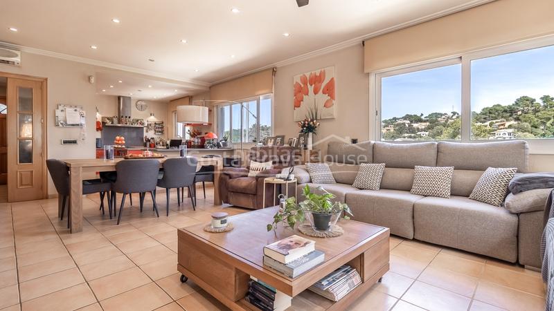 Foto 8094d020-8696-4622-832a-3fc14cf346f2. Casa exclusiva villa contemporánea en venta con jardín y piscina privada en Begur