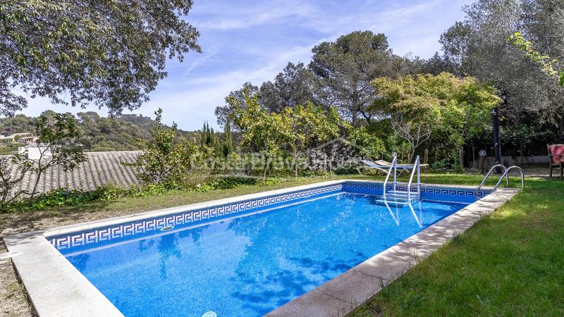 Foto a889efed-1433-40a5-aa88-cd79bca1605e. Casa exclusiva villa contemporánea en venta con jardín y piscina privada en Begur