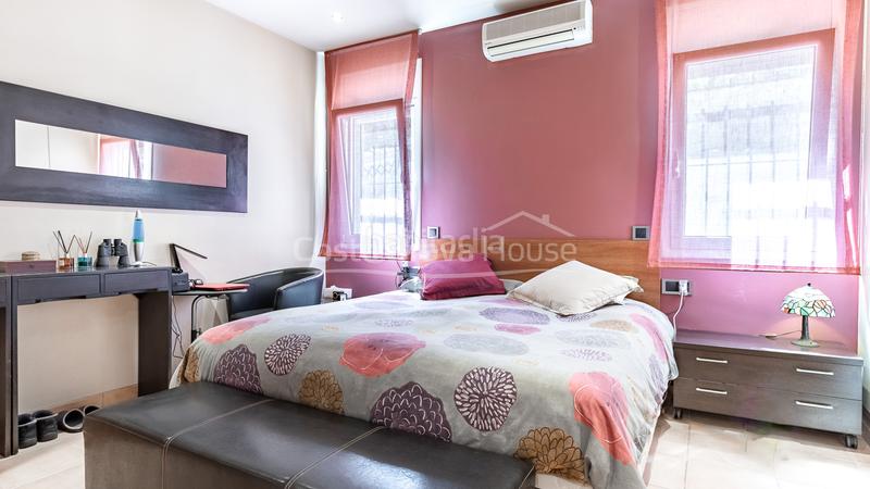 Foto b8fcf21c-2d86-4515-86f6-5bea1c1674f6. Casa exclusiva villa contemporánea en venta con jardín y piscina privada en Begur