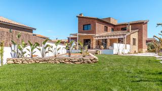 Maison  Carrer rei lotari. Exclusivo chalet de lujo a estrenar en vall llobrega con jardín